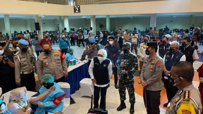 Peringatan Hari Jadi Lalu Lintas Bhayangkara ke-66, Forkopimda Jatim Cek Vaksinasi Tuna Wisma