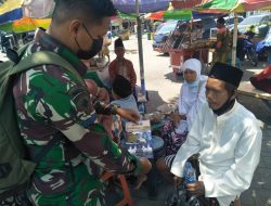 Sukseskan Serbuan Vaksinasi, TNI AL Koarmada II Jemput Bola Sebar Brosur di Bangkalan