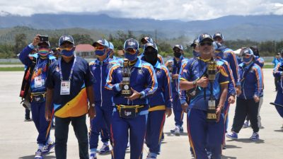 Kirab Api PON XX Papua Diarak Keliling Kota Wamena