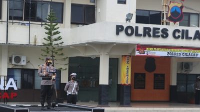 Kapolres Cilacap Pimpin Apel Gelar Pasukan Operasi Patuh Candi Tahun 2021
