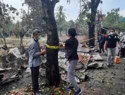 Kebakaran Hanguskan Tujuh Lokal Warung di Rumak Kediri