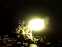 RBU 6000 KRI Hasan Basri-382 Hancurkan Kapal Selam Musuh