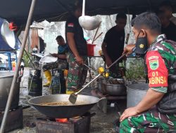 Koramil Manokwari Bantu Dapur Umum Kodam XVIII/Kasuari Untuk Korban Kebakaran Borobudur