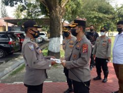 Kapolres Serang Kota Berikan Penghargaan Anggota Jelang Pensiun