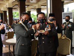 Kapolda Beri Kejutan di HUT TNI ke 76
