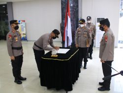 Kapolda Kalbar Tandatangani Komitmen Kinerja Personel Polri dan PNS Polda Kalbar