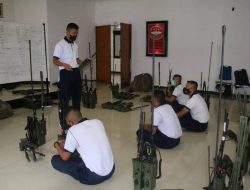 Yonkomlek 1 Mar Pembekalan Materi Awak Alat Komunikasi Operasi Amfibi