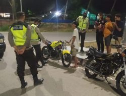 Tidak Patuhi Protokol Kesehatan, Anak Muda di Sumbawa Barat Diberi Sanksi Fisik