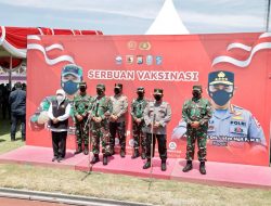 Panglima TNI dan Kapolri Tinjau Serbuan Vaksinasi Merdeka