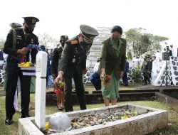 Sambut HUT ke-76 TNI, Pangdam XII/Tpr Pimpin Ziarah ke TMP Dharma Patria Jaya