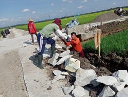 TMMD Reg 112 Kodim 0726/Sukoharjo, Selesikan Talud Jalan Sepanjang 265 Meter