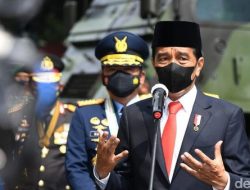 Presiden Joko widodo Memimpin upacara Peringatan HUT TNI ke 76 Di Istanah Merdeka
