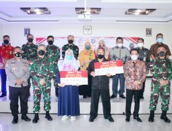 Kodam XII/Tpr Salurkan Bantuan Tunai untuk Pedagang Kaki Lima dan Warung di Wilayah Pontianak