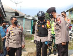 Tinjau TPS 03 Desa Pandat Kecamatan Mandalawangi, Kapolda Banten Ingatkan Personel Lakukan Pengamanan Sesuai SOP