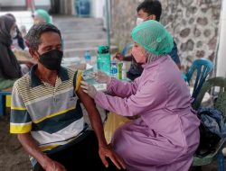 Kodim 0732/Sleman Berkolaborasi Bersama Karang Taruna Dalam Serbuan Vaksin.