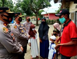 Kapolres Batu Bara Kunjungi Syuhada yang Sakit dan Bantu Masyarakat Duafa