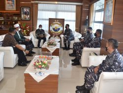 Bahas Serbuan Vaksinasi di Pacitan, Pangkoarmada II Terima CC Bupati Pacitan