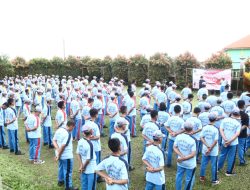 MPLS Lanjutan SMK KAL-1 Bentuk Leadership, Teamwork dan Loyality Siswa