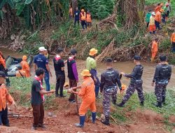 Sinergitas Antar Satuan, Lanudal Jakarta Bersihkan Sungai