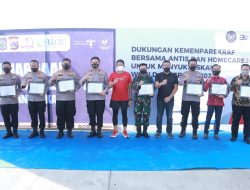 Kabid Propam Polda NTB Terima Penghargaan Dari Menparekraf Sandiaga Uno