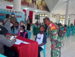 Dandim Alor : Sinergitas TNI-Polri Gelar Vaksinasi Bantu Pemda Kendalikan Covid-19