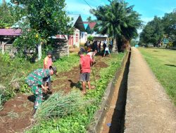 Pos 2 Loloda Satgas Pamrahwan Yonif Raider Khusus 732/Banau Bantu dan Monitoring Pembangunan Aliran Air Bersih Desa