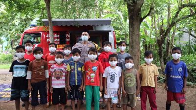 Dirikan ‘Rumah Belajar’ di Alam, Bripda Anafis Ajari Anak Anak Sekolah Dasar Iptek dan Nilai-nilai Pancasila