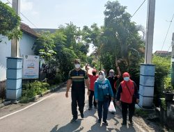 Sehat dan Kompak, Babinsa dan Aparatur Kelurahan Joyotakan Jalan Sehat Bersama