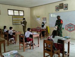 Upaya Cegah Penyebaran Covid 19 Babinsa Sasar Para Pelajar