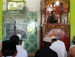 Tingkatkan Keimanan Anggota Satgas Yonif 144/JY Khutbah Jum’at di Masjid Nurul Hudud Perbatasan