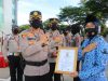 HUT KORPRI ke-50, Kombes Pol Wahyu Sri Bintoro Berikan Penghargaan Kepada ASN Polresta Tangerang