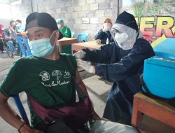 Babinsa Kawal Serbuan Vaksin Kodim 0732/Sleman