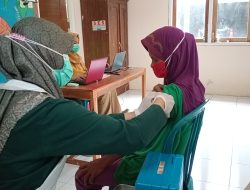 Babinsa Monitoring Vaksinansi Di Wilayah Binaan