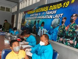 AAL Lanjutkan Serbuan Vaksinasi Maritim TNI AL Untuk Anak 6-11 tahun