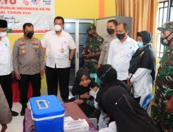 Bhabikamtibmas Desa Beru Brang Rea, Beri Pendampingan Vaksin di SDN 1 Desa Beru