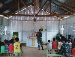 Satgas Yonif 126/KC Bantu Mengajar Di Sekolah Minggu Di Desa Binaan