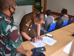 Tindak Tegas Penangkap Dan Penyelundup Satwa Langka, TNI AL Limpahkan Berkas Ke Kejaksaan Negeri Badung Bali