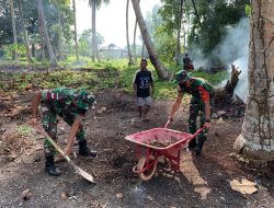 Kegiatan Karya Bakti Membersihkan Sepanjang Jalan Perkebunan Bersama Masyarakat Negeri Mahu
