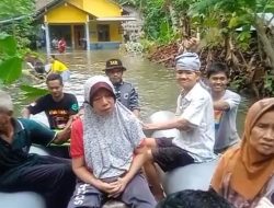 Pangkalan TNI AL Cilacap Evakuasi Korban Banjir Di Kebumen