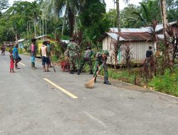 Ciptakan Lingkungan Yang Sehat, Satgas Yonif 126/KC Bersama Warga Bersihkan Kampung Perbatasan