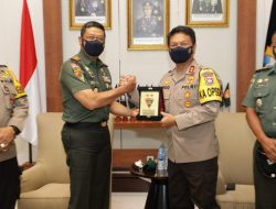 Tingkatkan Sinergitas TNI-Polri, Kapolda Jatim Sambut Hangat Kunjungan Kehormatan Pangdiv II Kostrad