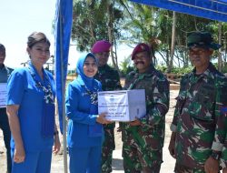Jalasenastri Koarmada III Mengunjungi Prajurit TNI Angkatan Laut di Perbatasan RI-PNG