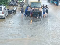 Personil Polres Kapuas Hulu Laksanakan Patroli Bersama Dalam Antisipasi Bencana Banjir