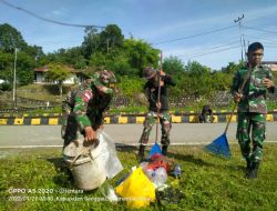 Sambut HUT TNI Ke-77, Satgas Pamtas Yonif 645/Gty Melaksanakan Karya Bakti
