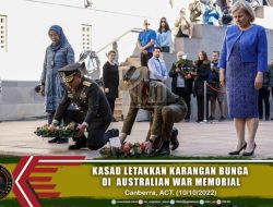Lawatan ke Australia, Kasad Letakkan Karangan Bunga di Australia War Memorial