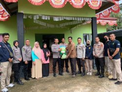 Jum’at Berkah, Biddokkes Polda Kalbar Laksanakan Bakti Sosial Kesehatan di Desa Sungai Ambangah, Kabupaten Kubu Raya