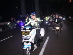 Sahli Sospol Kapolri Memantau Malam Pergantian Tahun Baru di Sejumlah Titik Keramaian Kota Palembang
