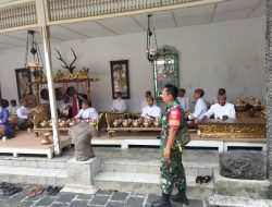Babinsa Jayengan Saksikan Langsung Acara Tabuh Awal Gamelan Di Rumah Budaya Harjonegaran