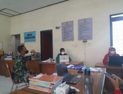 Jalin Silaturahmi Babinsa Kedunglumbu Laksanakan Komsos Dengan Guru SD Negeri Kauman