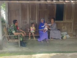 Komsos Dengan Ibu-Ibu, Babinsa Himbau Jaga Keharmonisan Rumah Tangga
